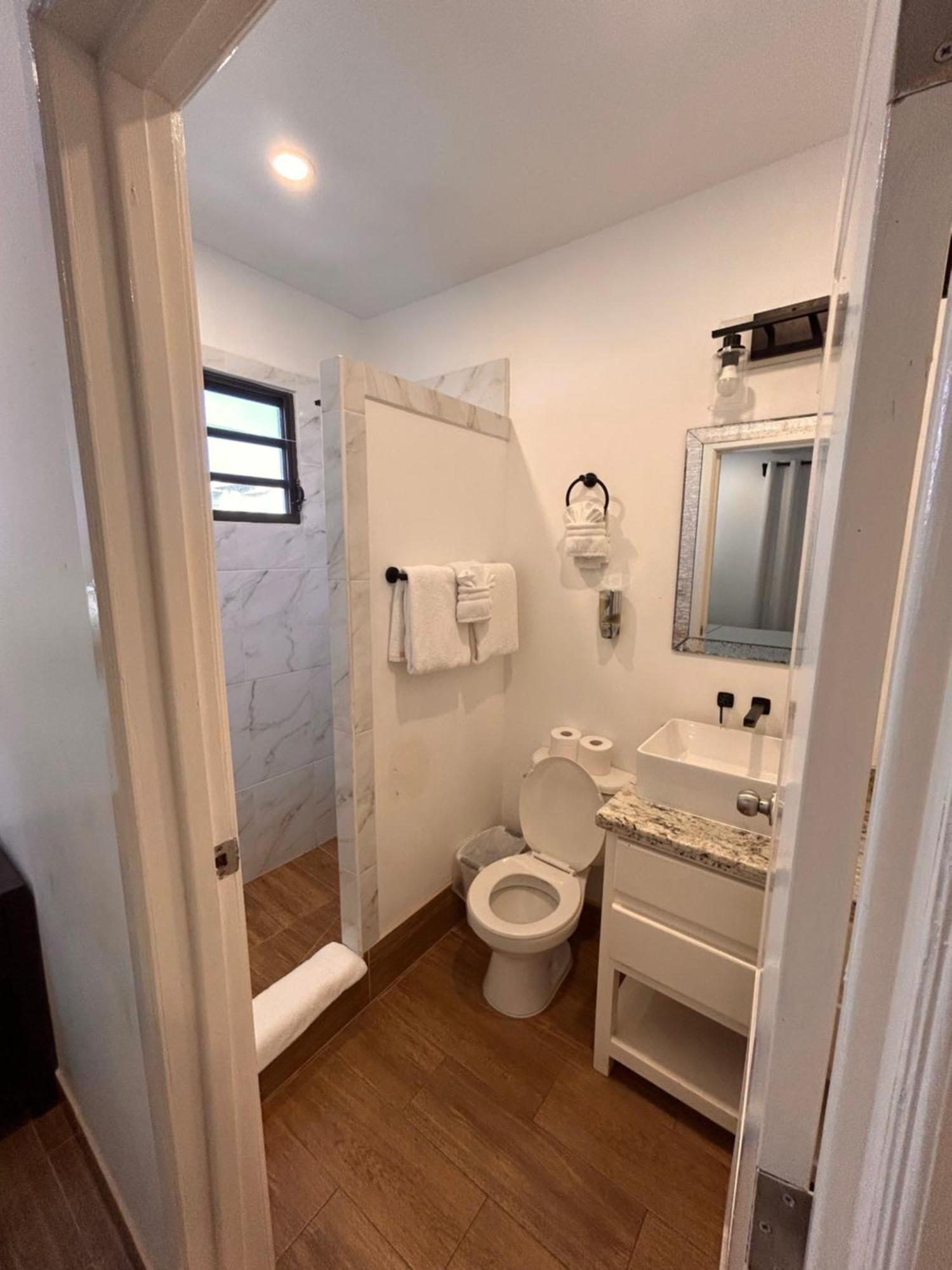 La Casa De Paz Hotel San Pedro  Εξωτερικό φωτογραφία